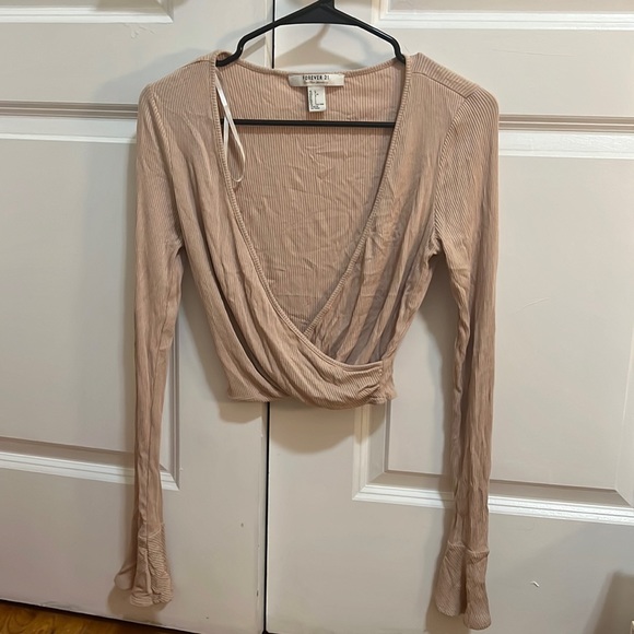 Forever 21 mauve long sleeve cropped top. - Picture 1 of 3